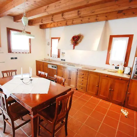 Locazione Turistica Ca Fiorita Holiday home Dese
